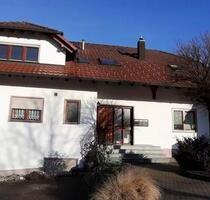 Schöne 4-Zimmer-DG-Wohnung mit Balkon in Stockach