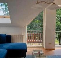 Helle Wohnung, 2 Zimmer, mit Balkon direkt am Glambecker See - Neustrelitz