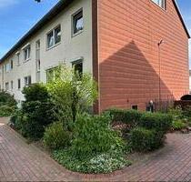 Gut vermietete 1,5-Zimmer-DG-Wohnung mit Garage in Kiel-Wellsee