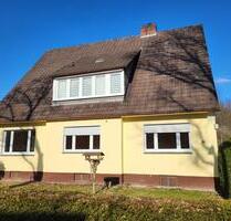 Ruhiggelegene Wohnung - 700,00 EUR Kaltmiete, ca.  122,00 m² in Bad Berleburg (PLZ: 57319)