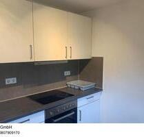 Helle 2-Zimmer-Wohnung mit Einbauküche und Badewanne in Harburg - Hamburg