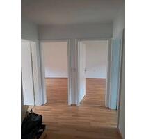 Mansardenwohnung 2,5 Zimmer - 835,00 EUR Kaltmiete, ca.  70,00 m² in Nürnberg (PLZ: 90461) Hasenbuck