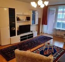 Möblierte 2,5 Zi.-Wohnung, 1.Etage, Balkon, zentral in Pinneberg