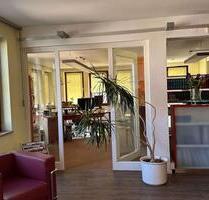 Großzügige Büroräume in Kassel - 1.995,00 EUR Kaltmiete, ca.  210,00 m² in Kassel (PLZ: 34131) Bad Wilhelmshöhe
