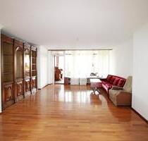 Großzügige Wohnung mit Wintergarten und Hofgarten zentral in Eppelborn