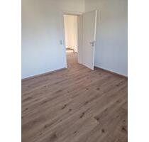 Renovierte 2,5-Zimmer Wohnung inkl. EBK und Balkon - Idar-Oberstein