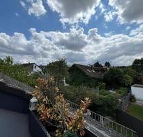 *20173ms* teilmöblierte DG-Whg + Loggia idyllisch gelegen am Ortsrand - Neuhausen auf den Fildern