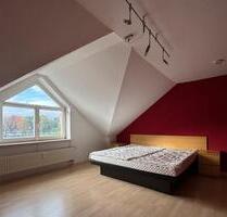 Dachgeschoss Wohnung, 2,5 Raum - 569,00&nbsp;EUR Kaltmiete, ca.&nbsp; 77,00&nbsp;m&sup2; in Bad Langensalza (PLZ: 99947)