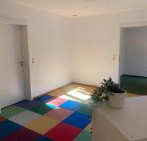 Büro Praxis in Friedberg - 500,00 EUR Kaltmiete, ca.  20,00 m² in Friedberg (PLZ: 86316)