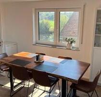 Moderne 4-Zimmer-Maisonette-Wohnung mit Terrasse & Garten - Roding