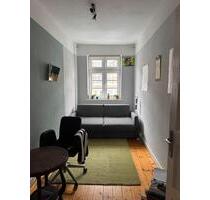 Kleines Zimmer in gemütlicher Wohnung mit Badewanne, Loggia - Hamburg Barmbek-Nord