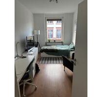 Geräumiges WG Zimmer in guter Lage in den Quadraten zur Untermiet - Mannheim