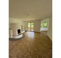 RESERVIERT!!! Exklusive 5-Zimmer-Wohnung mit Kamin, Gartenanteil und Festungsblick - Würzburg Heuchelhof