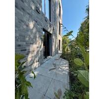 2 Zimmer WHG in Hamburg Barmbek mit Neubau Küche & Garten