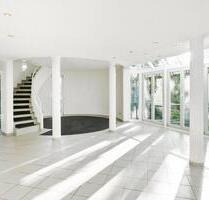 Exklusive 4,5-Zimmer-Architektenwohnung mit Terrasse, Balkon und EBK in ruhiger Lage in Walldorf