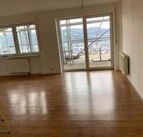 Moderne,helle 3,5-Zimmer-Wohnung mit Terasse. - Mosbach