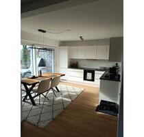 Traumhafte Etagen-Wohnung, ruhige Lage - Neubau - Balkon - Esslingen am Neckar Brühl