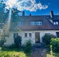 Große Doppelhaushälfte in Nürnberg-Falkenheim