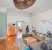 Historische 5-Zimmer-Wohnung mit kunstvollen Malerarbeiten - Buckenhof