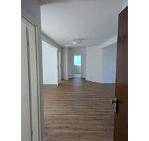 Geschmackvolle 4,5-Zimmer-DG-Wohnung mit gehobener Innenausstattu - Oberhausen Borbeck