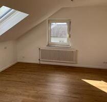 Dachgeschosswohnung - 650,00 EUR Kaltmiete, in Nürtingen (PLZ: 72622)