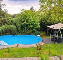Freundliches 5,5-Zimmer-Haus mit Terrasse, Kamin, Pool und Sauna - Wuppertal Gemarkung Vohwinkel