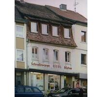 Haus am Marktplatz - 180.000,00 EUR Kaufpreis, in Bad Königshofen im Grabfeld (PLZ: 97631)