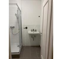 Helle und gut geschnittene 3+ Zi-Whg, zentrale Lage, Garten, EBK, - Stuttgart Bad Cannstatt