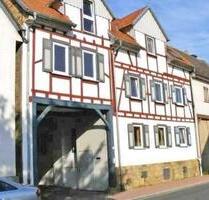 Besondere Wohnung in Gambach - 1.180,00 EUR Kaltmiete, in Münzenberg (PLZ: 35516)