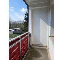 Achtung 2 Monate Kaltmietfrei für Sie! Charmante 2 Zimmer Wohnung Balkon und Dusche im 2. OG - Hainichen