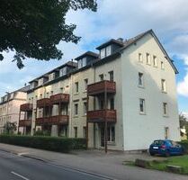 Für die kleine Familie - 3 Zimmer im Dachgeschoss! Stellplätze und großer Gemeinschaftsgarten im Innenhof - Pirna