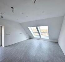 moderne Dachgeschoss-Wohnung mit Küche und Balkon - Lisberg