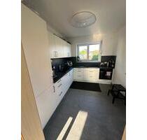GEMÜTLICHE 2-ZIMMER-WOHNUNG im 1. OG-Aufzug-max. 2 Personen - Ilsfeld
