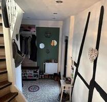 Scöne Wohnung im 3-Seitenhof - 1.200,00 EUR Kaltmiete, ca.  130,00 m² in Lich (PLZ: 35423)