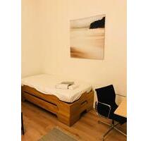 Immobilien-Richter: Kernsaniert 1-Zimmer-Wohnung mit Terrasse! MÖBLIERT - Düsseldorf Pempelfort