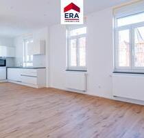 Erstbezug! Sanierte 3-Zimmer-Wohnung Hochparterre mit Altbau-Charme, zentrale Wohnlage! - Ludwigsburg