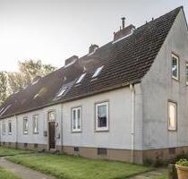 Helle Dachgeschosswohnung mit modernem Duschbad in Fedderwardergroden - Wilhelmshaven