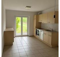 Großzügige 4-Zimmer-Wohnung mit Garten, 2 Terrassen & 2 Stellplätzen - Padenstedt