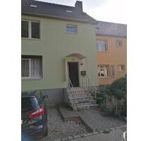 Charmantes Reihenmittelhaus mit Garten und Ausbaupotenzial in zen - Magdeburg Diesdorf