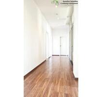 Großzügige 4-Raum-Etagenwohnung mit Balkon & Gäste-WC im Chemnitzer Zentrum