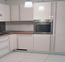 3 Zimmer-Wohnung mit Einbauküche und 2 Balkonen in Frankfurt - Frankfurt am Main Rödelheim