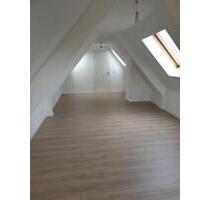 Sanierte 3 Zimmer-DG-Wohnung in Locherhof - Eschbronn