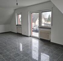 Gemütliche DG-Wohnung in sehr ruhiger Lage mit Außenstellplatz - Solingen Wald