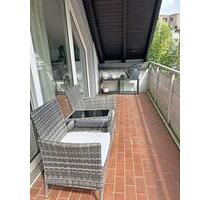 Renovierte 3 Zimmer-Dachgeschoss-Wohnung mit Südbalkon, Gäste- WC und Garage in Bad Oeynhausen-Zentrum
