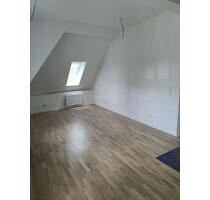 sanierte 2-Raum-DG-Wohnung direkt am Rathausplatz! - Landau in der Pfalz