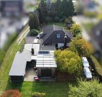 Freistehender, sanierter Bungalow mit vielen Nebengebäuden - Sottrum
