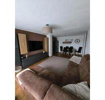 !!! 4 Zimmer Wohnung von Privat Garage Einbauküche !!! - Ingolstadt Friedrichshofen-Hollerstauden