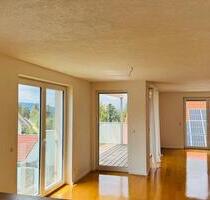 Wohnung im OG zu vermieten - 885,00 EUR Kaltmiete, in Aichhalden (PLZ: 78733)