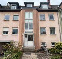Helle Souterrain-Wohnung mit Terrasse, Carport, Wallbox, Klima - Halle (Saale) Damaschkestraße