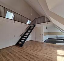 4 Raum Wohnung Duplex - 952,00 EUR Kaltmiete, in Rötha (PLZ: 04571)